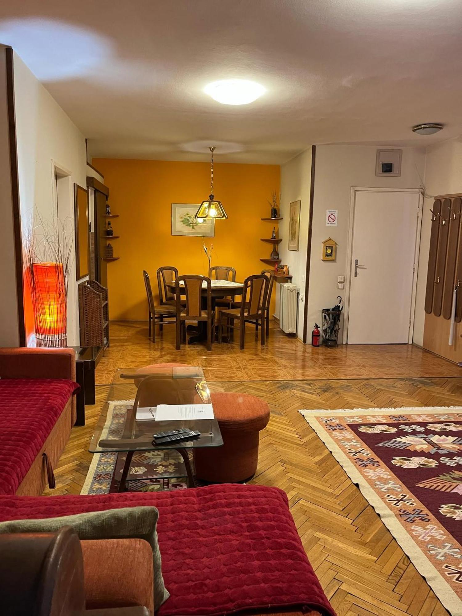 Skopje - center bright apartment Eksteriør bilde